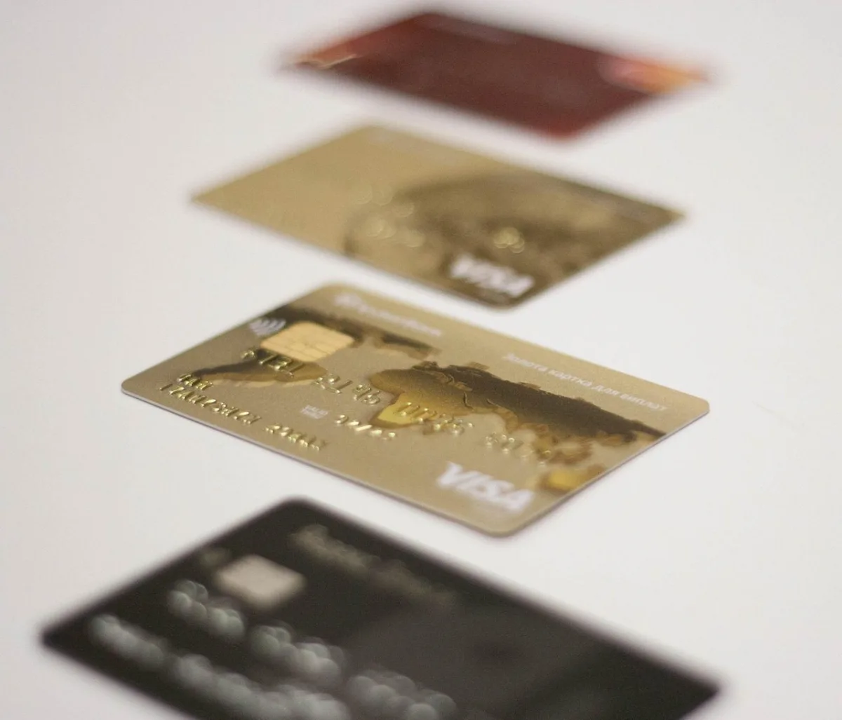Best Credit Cards for Digital Nomads 2026: Complete International Guide